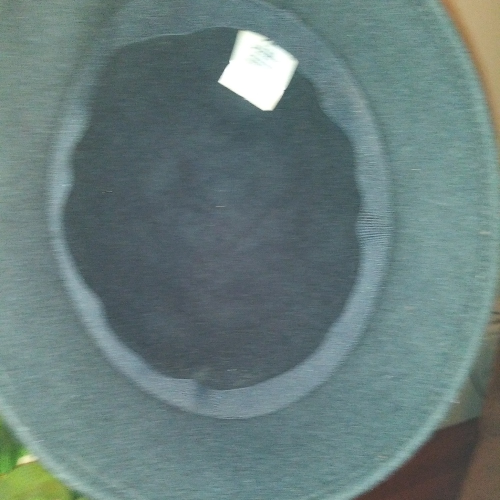 Hat - Picture 3 of 3